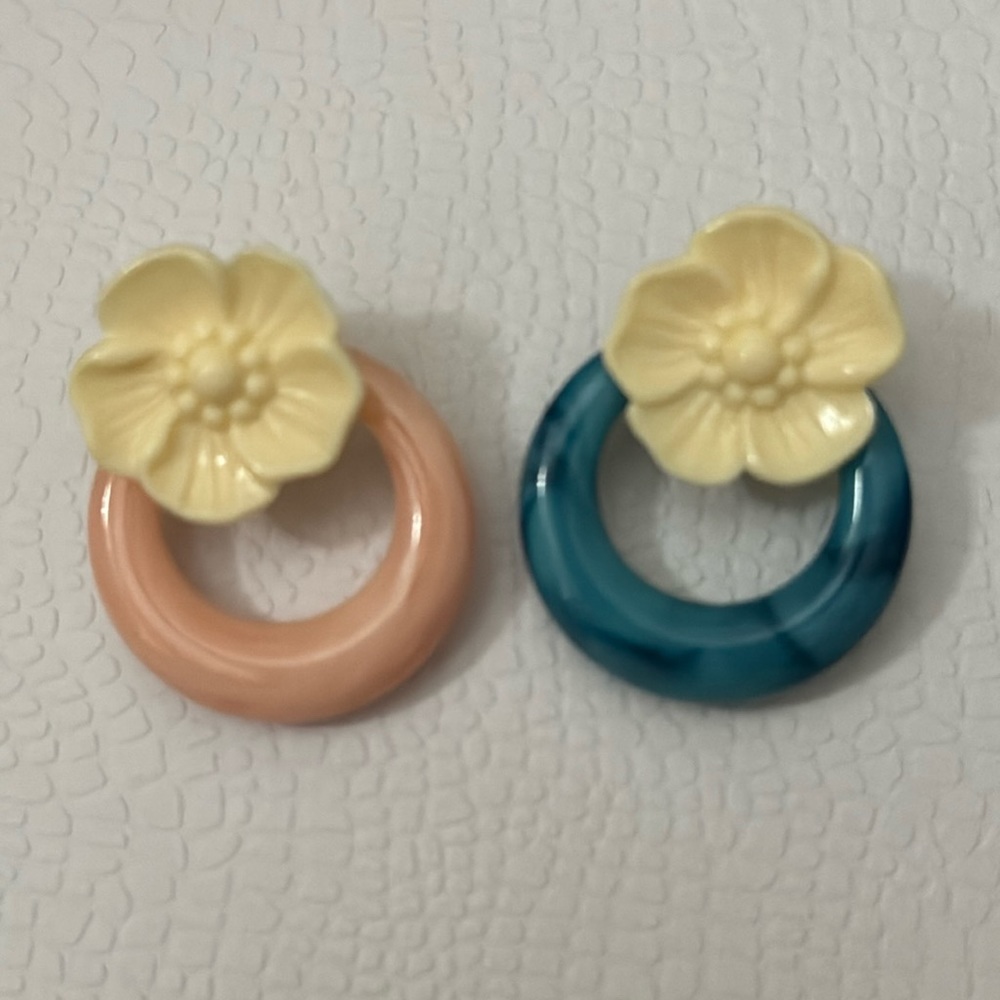 AVON Vintage Floral Pink and Blue Hoop Convertible Earrings